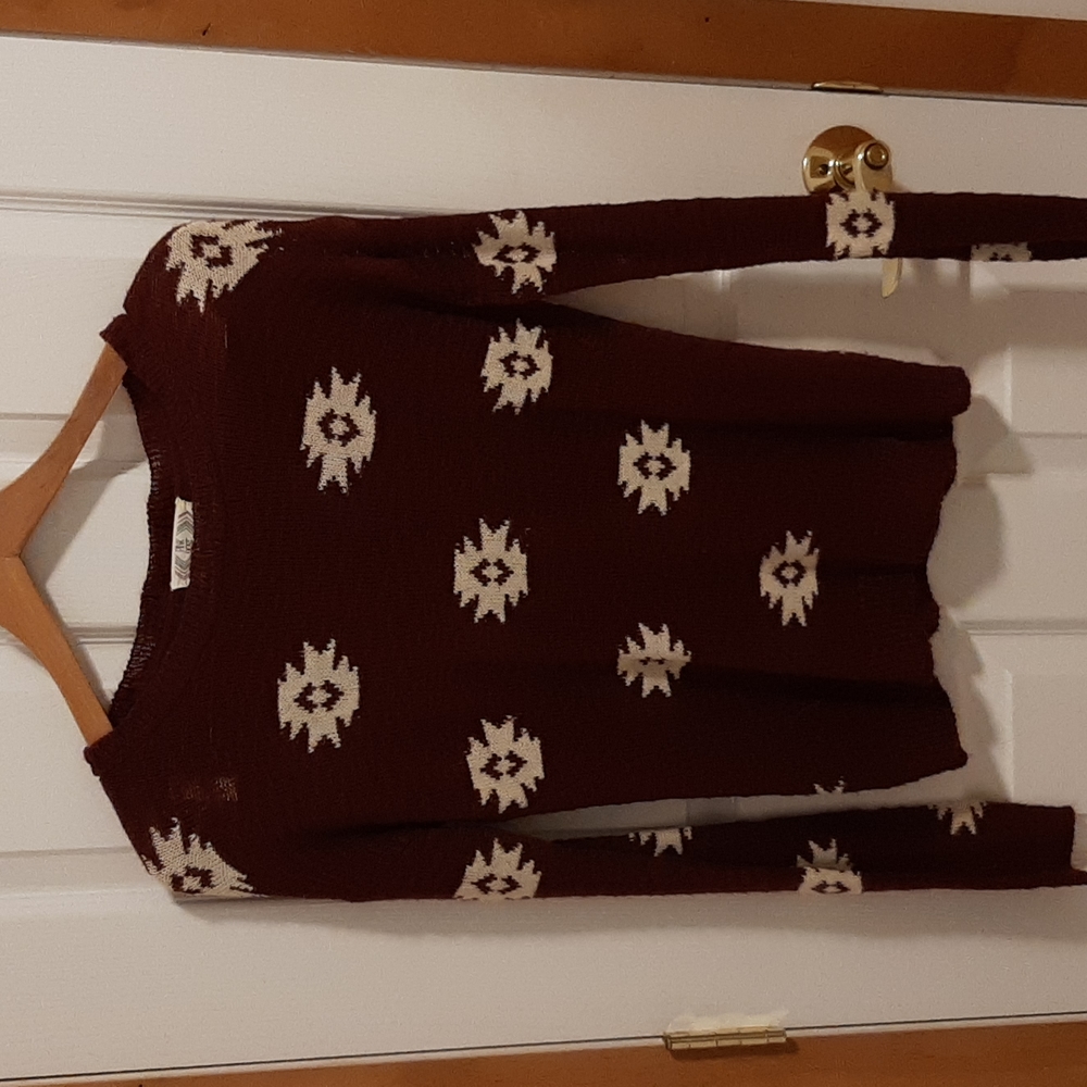 Women's sweater size S, Aztec design - Picture 1 of 3